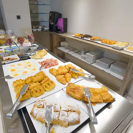 Castello City 3* Патра