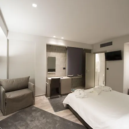 Castello Hotel Patras