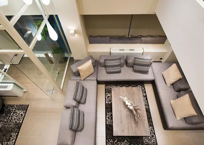 Отель Castello City 3*